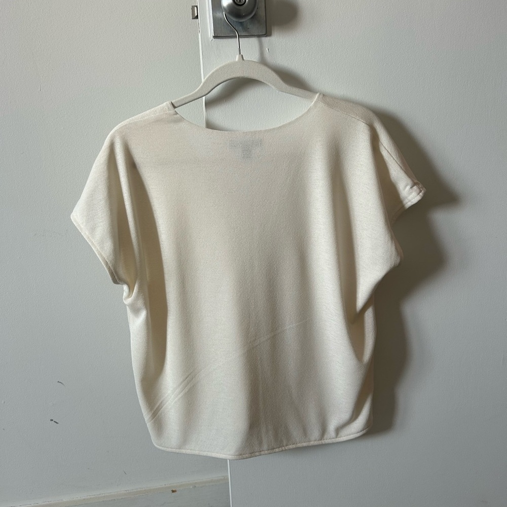 Express Ivory Ruched Short Sleeve Top - Picture 2 of 5